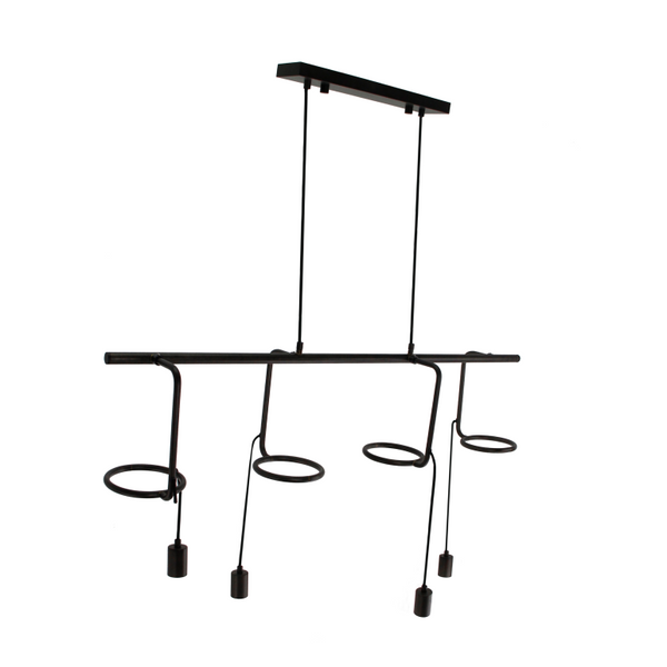 Die Anello Hängelampe von Chericoni, 4-flammig, in Schwarz, ist ein modernes Highlight für jede Einrichtung. Mit E27-Fassung individuell bestückbar und perfekt für Esszimmer oder Küche.