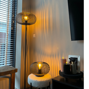 Chericoni Curvato Stehlampe, Ø40 cm, 1-flammig, E27, Schwarz, höhenverstellbar, ideal für Wohn- und Arbeitsbereiche mit stilvollem Lichtakzent.