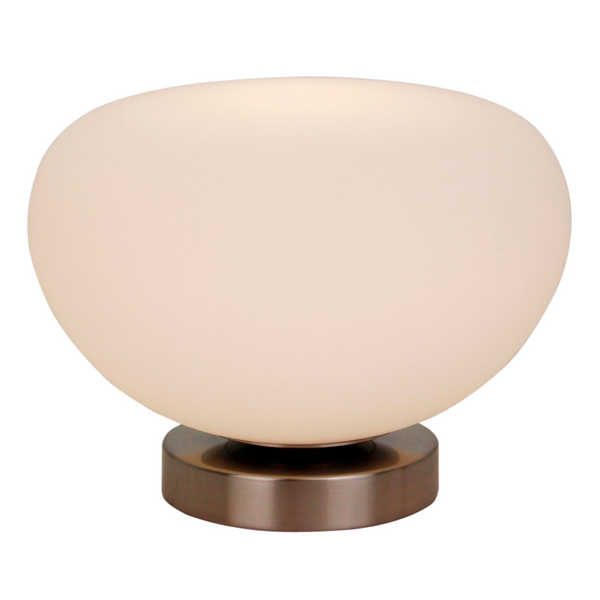 Die Chericoni Opalino Tischlampe aus Glas und Metall, Ø22 cm, 1-flammig, vereint modernes Design mit gemütlicher Lichtwirkung.