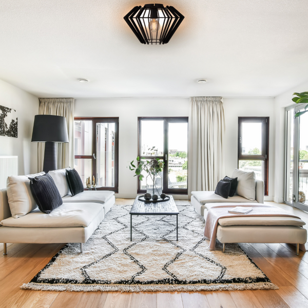 Detailaufnahme der Chericoni Tavola Deckenlampe mit offenem Metallrahmen