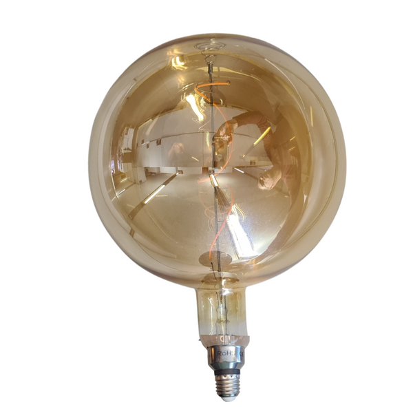 Deze grote, spiraalvormige filament lichtbron is een echte eyecatcher! Ideaal voor open lampen zoals de Anello serie.