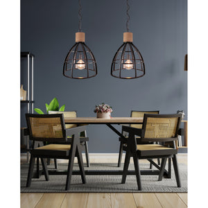 Detailaufnahme der offenen Lampenschirme und Holzdetails der 2-flammigen Frame Hängelampe