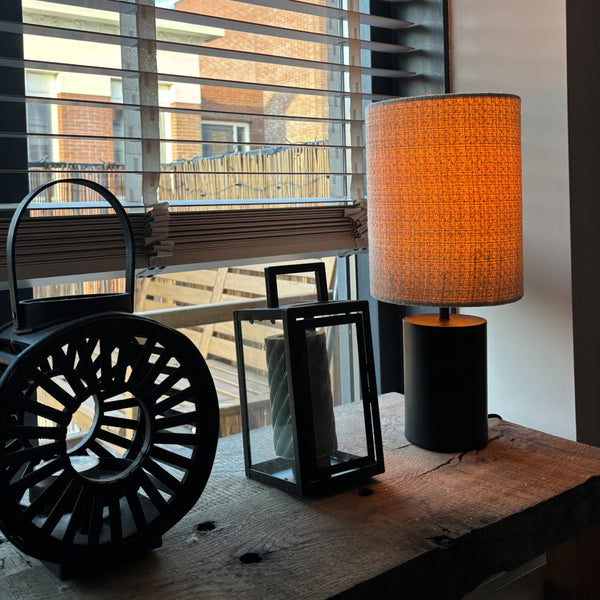 Various Lagos tafellamp – Ø18 cm – E27 – 43 cm hoog – Zwart