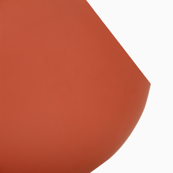 Rote Tischlampe Sfera – runde Form – cremefarbene Innenfläche