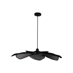 Elegante Corvo Pendelleuchte als Blickfang im Wohnzimmer – natürliches und modernes Design.