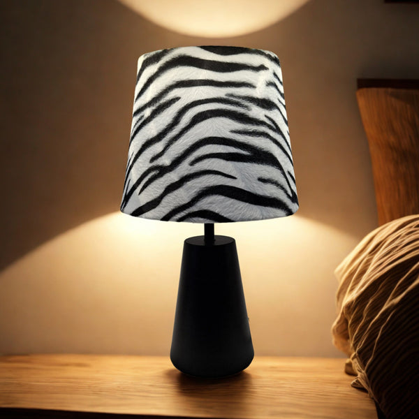 Various Zebra Tischleuchte – Ø20 cm – 1-flammig – Zebra Samt – E27