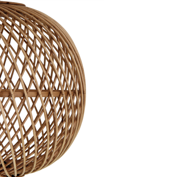 Detailaufnahme des diagonalen Holzdesigns der Chericoni Lampe
