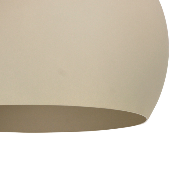 Die Various Sfera Deckenleuchte, 1-flammig, aus Metall, Ø25 cm, in frischem Hellgrün – die perfekte Wahl für trendige Wohnräume.