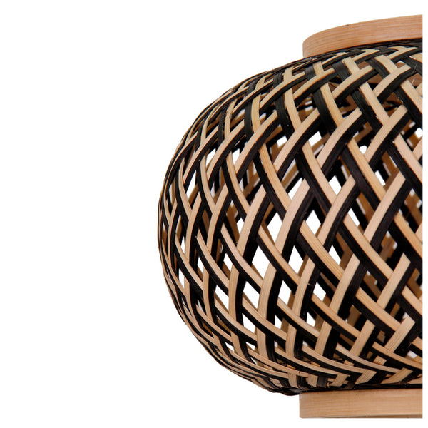 Wohnzimmer mit Various Weaving Stehlampe – warme Beleuchtung
