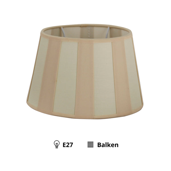 Detailaufnahme des ovalen Lampenschirms in Creme. Er ergänzt moderne Einrichtungen mit warmem, einladendem Licht.