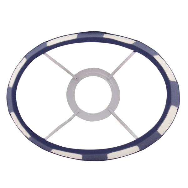 Detailaufnahme des ovalen Lampenschirms in Creme und Blau. Dieser moderne Schirm verleiht jedem Raum ein harmonisches Licht.
