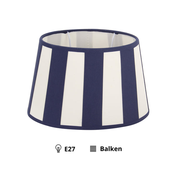 Detailansicht des ovalen Lampenschirms in Creme. Er verleiht jedem Raum eine warme, einladende Atmosphäre.