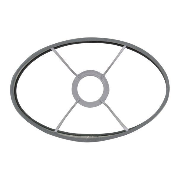 Detailaufnahme des grauen Lampenschirms Oval von Various. Er verleiht jedem Raum ein modernes und stilvolles Ambiente.