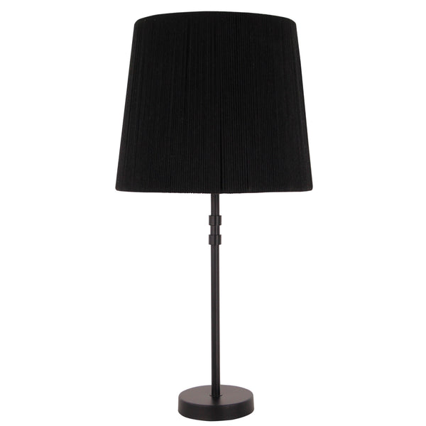 Der schwarze Lampenschirm von Various bringt modernes Flair in jeden Raum. Ideal für eine stilvolle Beleuchtung.