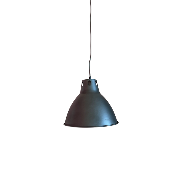 Detailaufnahme der Pendelleuchte Cucina in edlem Grau. Perfekt für moderne Küchen und Essbereiche.