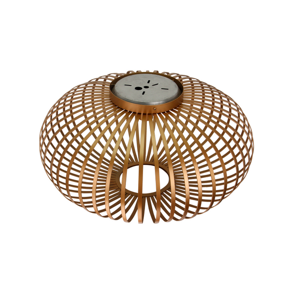 Detailansicht der goldenen Deckenleuchte Curvato. Ihr modernes Design verleiht jedem Raum ein elegantes Ambiente.