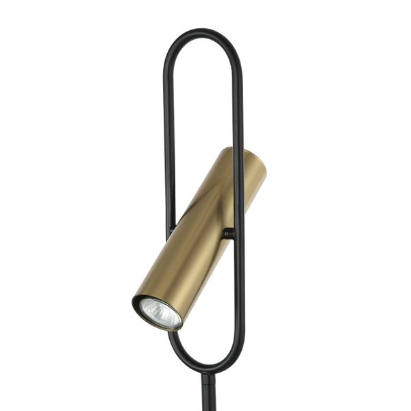 Detailaufnahme der goldenen Stehleuchte Reggio. Ihr klassisches Design bringt Eleganz in jeden Wohnbereich.