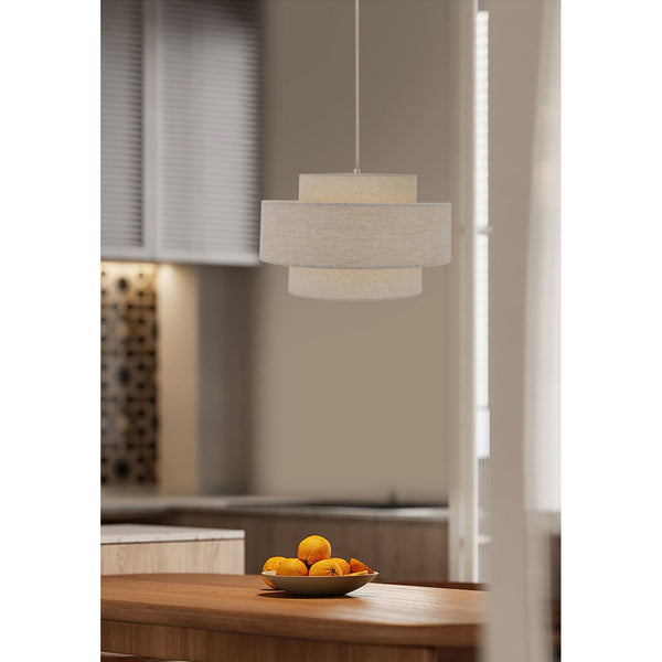 Die beige Trilo Pendelleuchte vereint Japandi-Stil mit natürlicher Eleganz. Sie ist perfekt für eine gemütliche Atmosphäre.