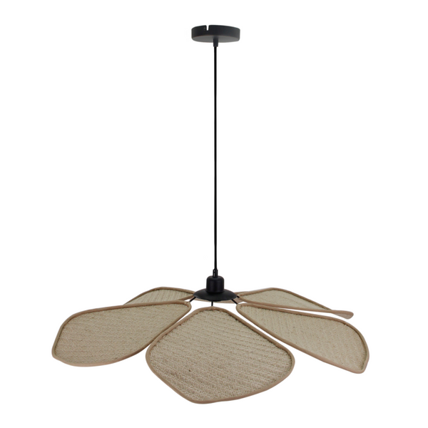 Detailaufnahme der natürlichen Pendelleuchte Schmetterling mit bohemian Flair. Ideal für eine gemütliche Atmosphäre im Wohnraum.