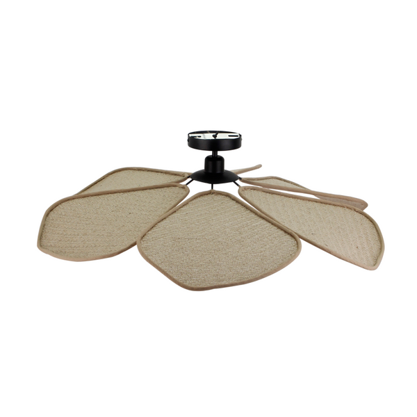 Detailaufnahme der beige Schmetterling Deckenleuchte mit modernem Design.