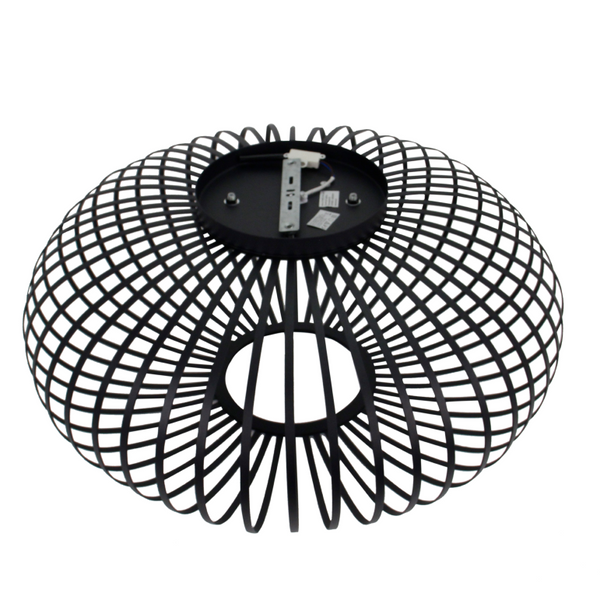 Detailaufnahme der schwarzen Curvato Deckenleuchte mit modernem Design. Sie setzt elegante Akzente in jedem Raum.