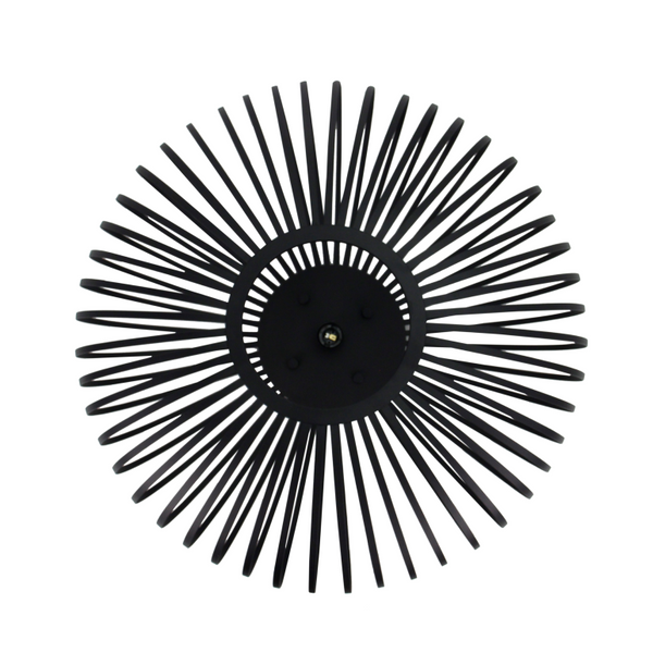 Detailaufnahme der schwarzen Chericoni Curvato Deckenleuchte. Ihr modernes Design verleiht jedem Raum einen eleganten Akzent.