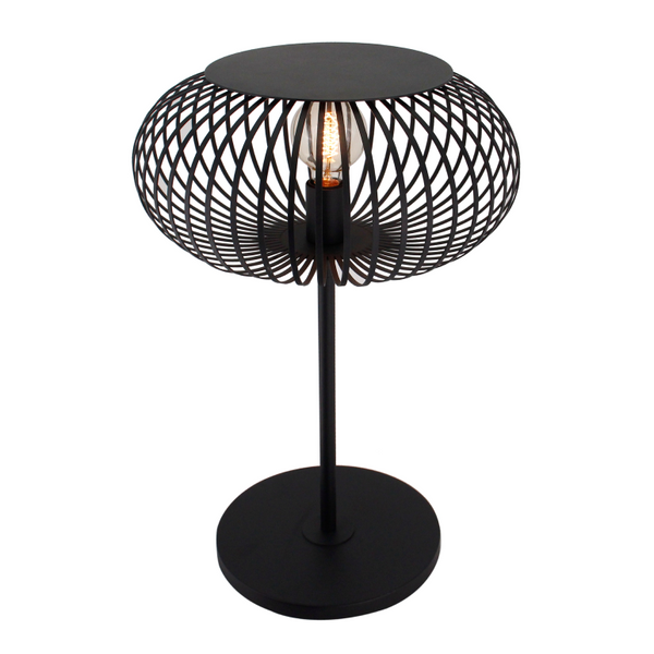 Die schwarze Stehleuchte Curvato vereint industriellen Chic mit modernem Design. Perfekt für stilvolle Akzente im Wohnraum.