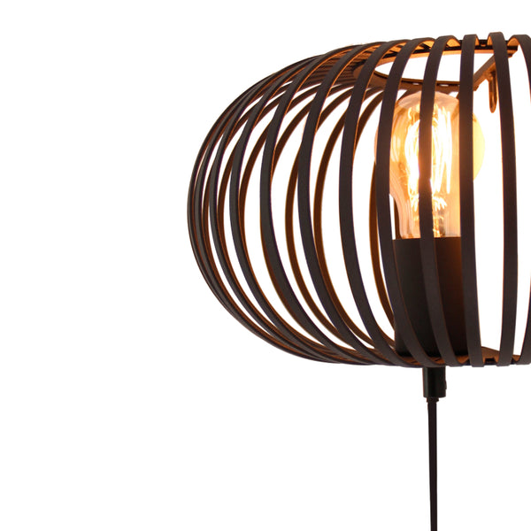 Industrielle Wandleuchte Curvato in elegantem Schwarz. Ideal für stimmungsvolle Akzente in modernen Wohnräumen.