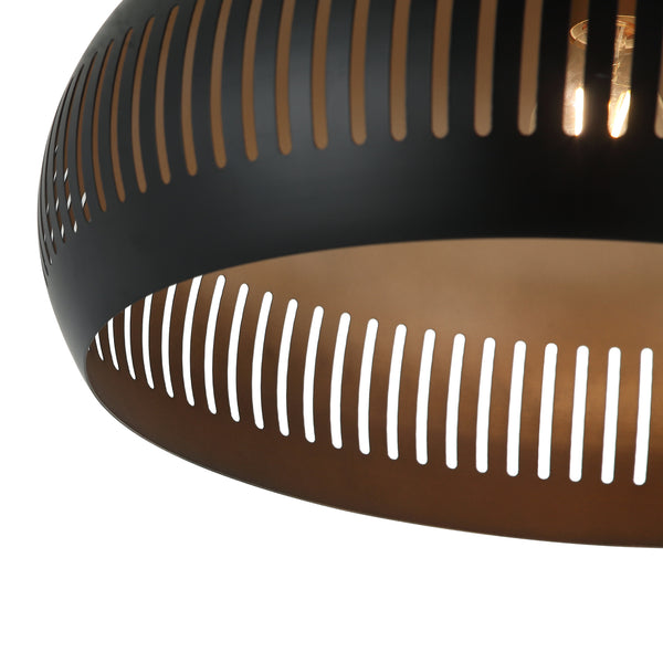 Detailansicht der Duomo Pendelleuchte in Schwarz und Gold. Sie verleiht modernen Räumen einen Hauch von Eleganz.