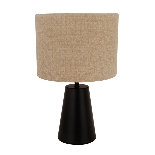 Detailansicht der Faro Tischleuchte in Sand und Schwarz. Ihr modernes Design bringt eine warme Atmosphäre in jeden Raum.
