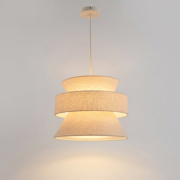 Beige Pendelleuchte Scarlisa im Japandi-Stil schafft eine harmonische Atmosphäre über dem Esstisch. Ideal für ruhige Räume.