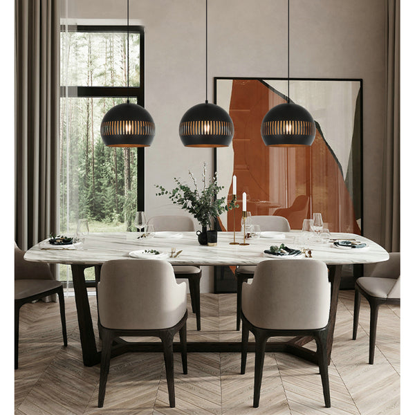 Die schwarze Globo Pendelleuchte bringt modernes Flair in Ihr Zuhause. Ideal für stilvolle Akzente im Essbereich.