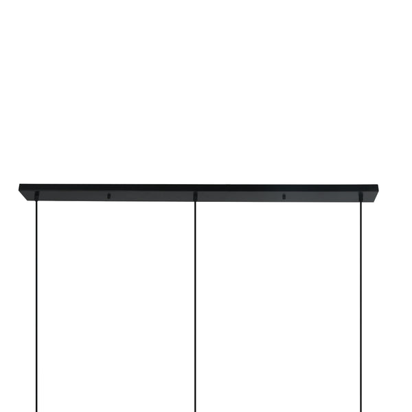Detailaufnahme der schwarzen Globo Pendelleuchte. Ihr modernes Design verleiht jedem Raum eine stilvolle Note.