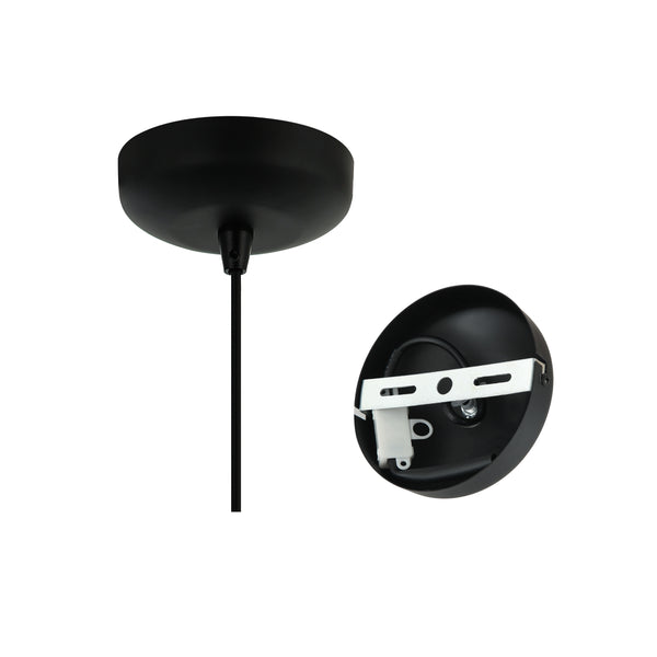 Detailaufnahme der modernen Pendelleuchte Globo in elegantem Schwarz.