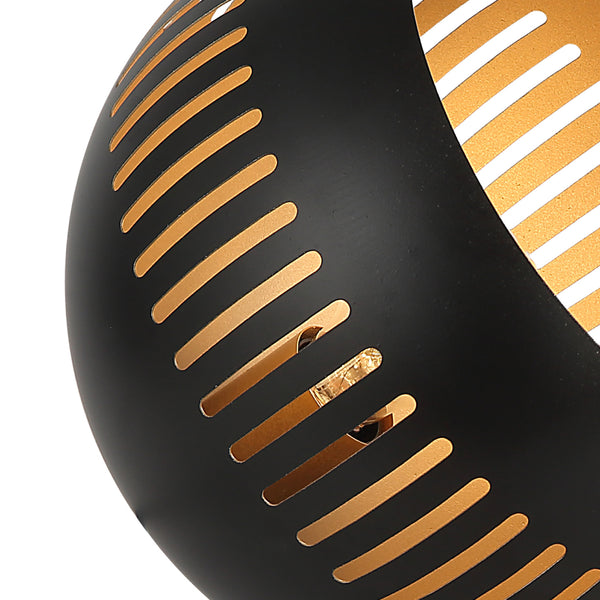 Detailaufnahme der modernen Globo Tischleuchte in Schwarz und Gold. Ideal für stilvolle Akzente auf jedem Tisch.