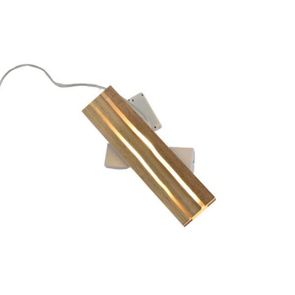 Detailfoto der Chericoni Wandleuchte aus Holz in rustikalem Design. Perfekt für eine gemütliche Atmosphäre in jedem Raum.