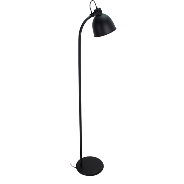 Detailansicht der schwarzen Stehleuchte Koen mit modernem Design. Ideal für stilvolle Akzente in Wohnräumen.