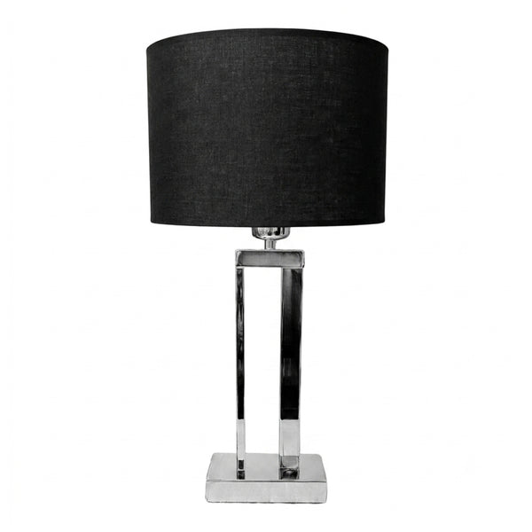 Moderner Lampenfuß in glänzendem Chrom, ideal für elegante Tischlampen. Setzt Akzente in jedem modernen Wohnambiente.