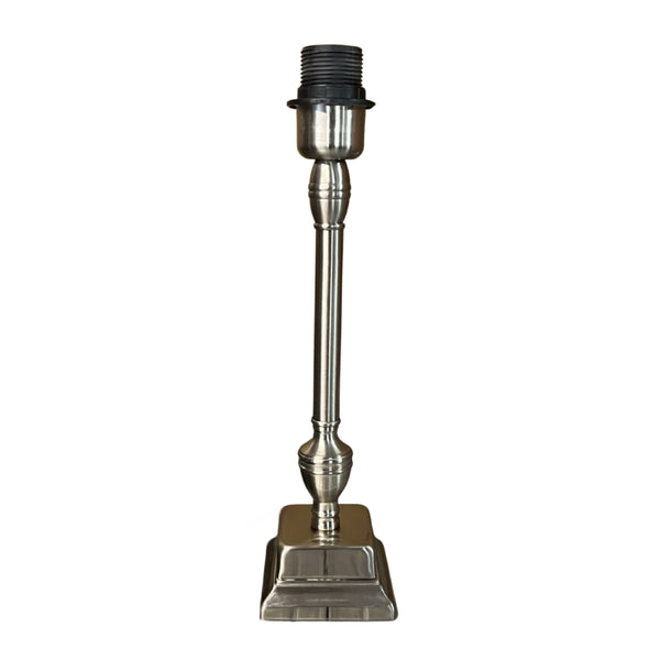 Eleganter Lampenfuß in Nickel, 34 cm hoch. Er verleiht jeder Lampe einen modernen Look und passt perfekt in jedes Zuhause.