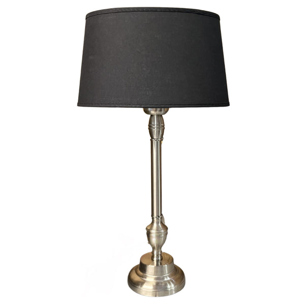 Eleganter Lampenfuß in Nickel für stilvolle Tischleuchten. Setzt edle Akzente und verleiht jedem Raum ein modernes Flair.
