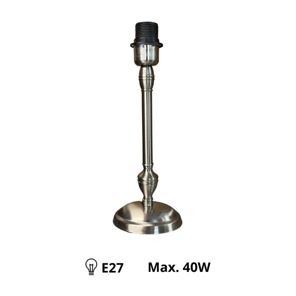 Detailaufnahme des Lampenfußes in Nickel mit einer Höhe von 33 cm. Ideal für moderne Leuchten und stilvolle Akzente.