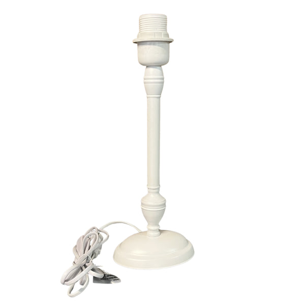 Detailaufnahme des modernen Lampenfußes in Weiß, ideal für stilvolle Tisch- oder Stehlampen. Perfekt für jeden Wohnraum.