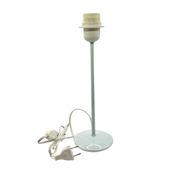 Weißer Lampenfuß von Various in stilvollem Design, ideal für individuelle Leuchtenkreationen. Perfekt für jeden Wohnraum.