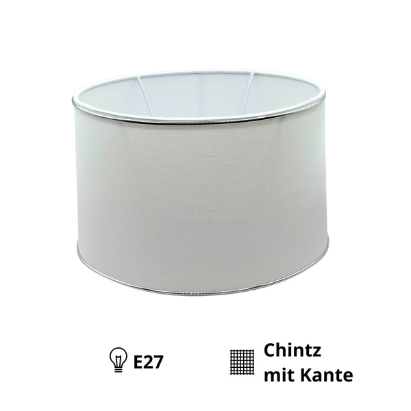 Der elegante Lampenschirm in Weiß und Silber verleiht jedem Raum einen modernen Akzent. Ideal für zeitlose Einrichtung.