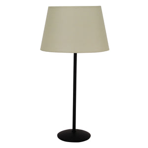 Der cremefarbene Lampenschirm Oval verleiht jedem Raum eine warme Atmosphäre. Ideal für stimmungsvolle Beleuchtung.
