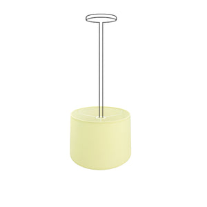 Der cremefarbene Lampenschirm Drum in modernem Design bringt Gemütlichkeit in jedes Zuhause. Ideal für stimmungsvolles Licht.