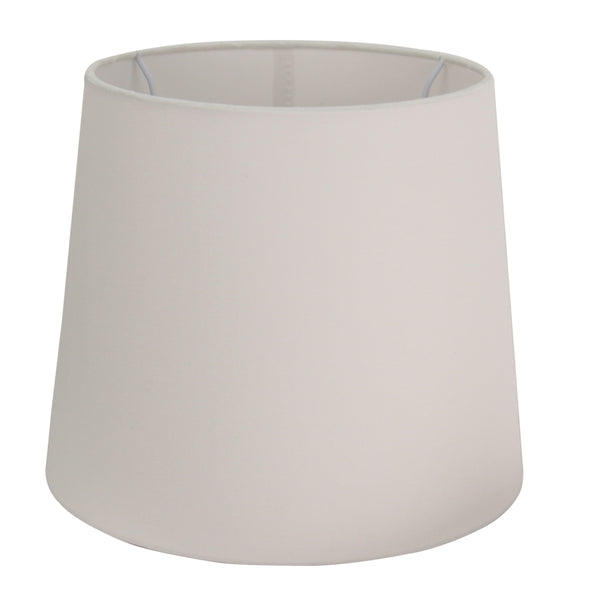 Detailansicht des cremefarbenen Lampenschirms Drum. Modernes Design ergänzt jeden Raum harmonisch und stilvoll.
