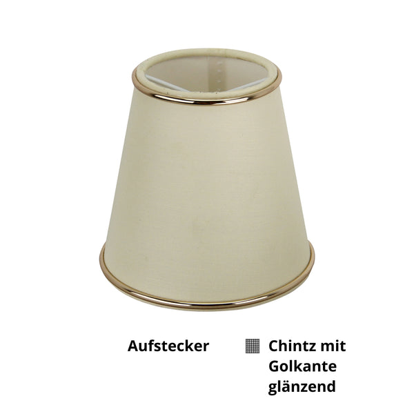 Eleganter Lampenschirm in Creme mit goldenen Akzenten. Er verleiht klassischer Einrichtung eine warme, einladende Note.
