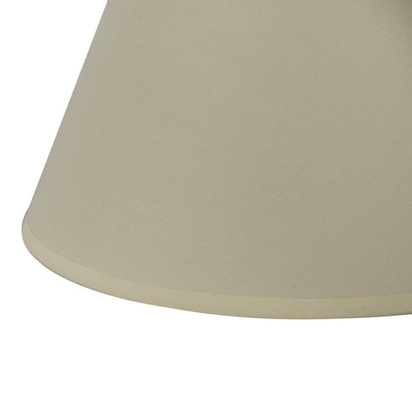Detailaufnahme des cremefarbenen Lampenschirms Top. Er verleiht jedem Raum einen sanften, eleganten Lichtfluss.