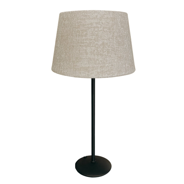 Der cremefarbene Lampenschirm Drum bringt moderne Eleganz in jeden Raum. Ideal für stimmungsvolle Beleuchtungseffekte.